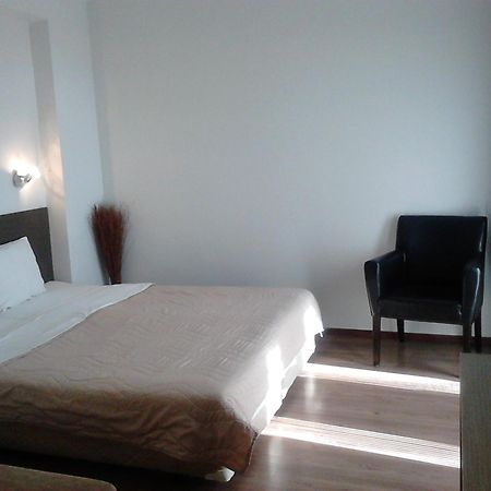 Hotel Prenociste Konstantin 2008 à Ni Chambre photo