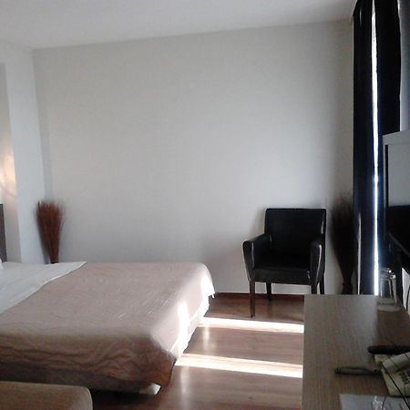 Hotel Prenociste Konstantin 2008 à Ni Chambre photo