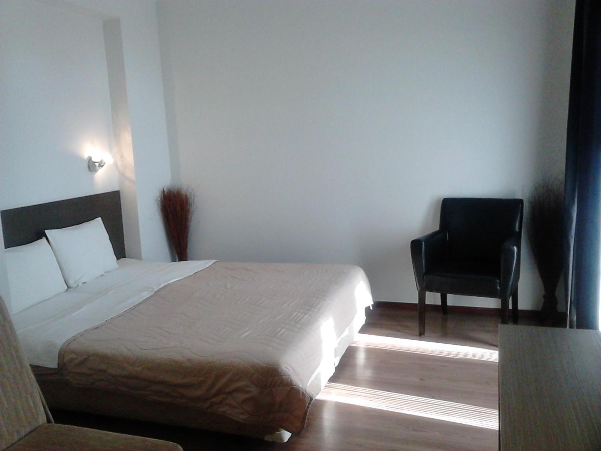 Hotel Prenociste Konstantin 2008 à Ni Chambre photo