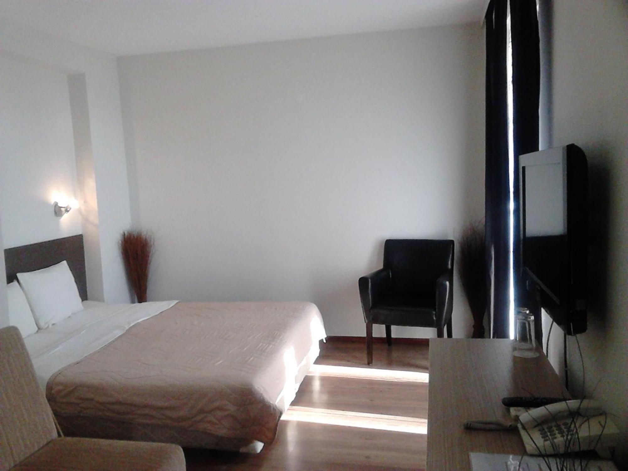 Hotel Prenociste Konstantin 2008 à Ni Chambre photo