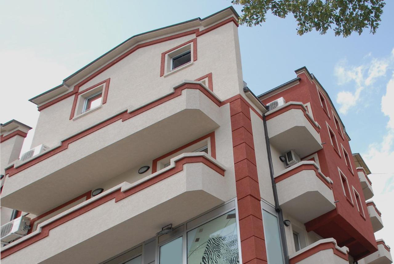 Hotel Prenociste Konstantin 2008 à Ni Extérieur photo