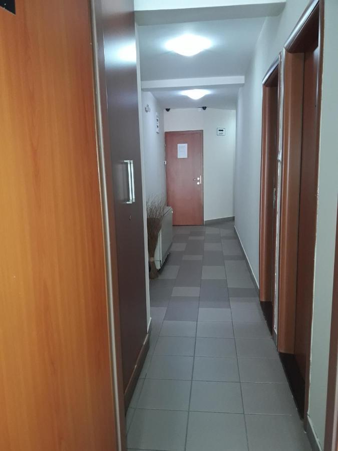 Hotel Prenociste Konstantin 2008 à Ni Extérieur photo
