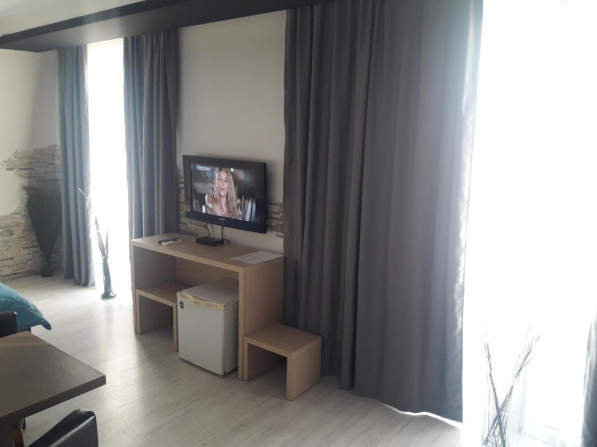 Hotel Prenociste Konstantin 2008 à Ni Extérieur photo