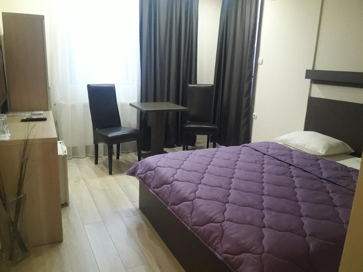 Hotel Prenociste Konstantin 2008 à Ni Extérieur photo