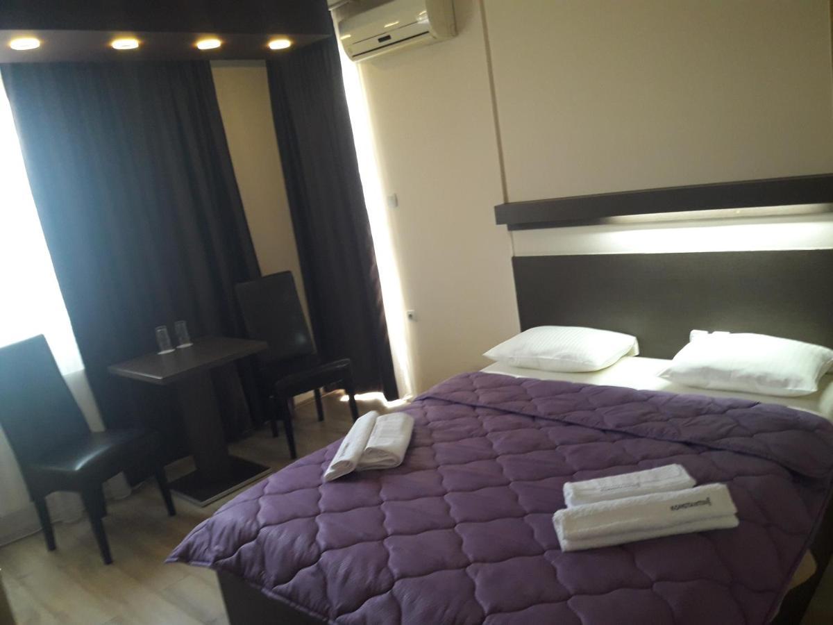 Hotel Prenociste Konstantin 2008 à Ni Extérieur photo
