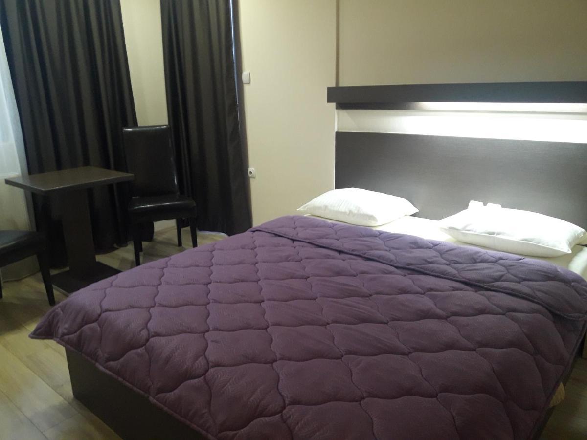 Hotel Prenociste Konstantin 2008 à Ni Extérieur photo