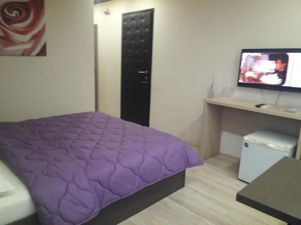 Hotel Prenociste Konstantin 2008 à Ni Extérieur photo
