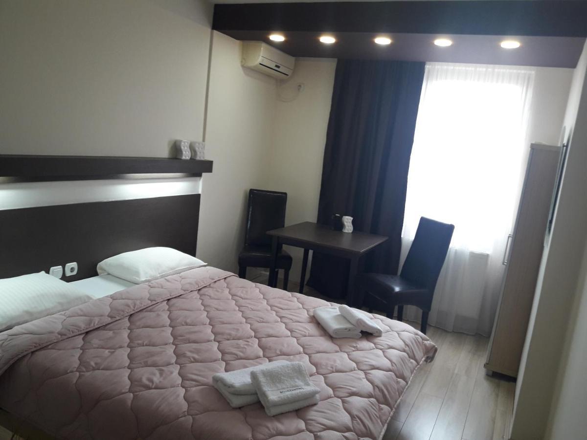 Hotel Prenociste Konstantin 2008 à Ni Extérieur photo