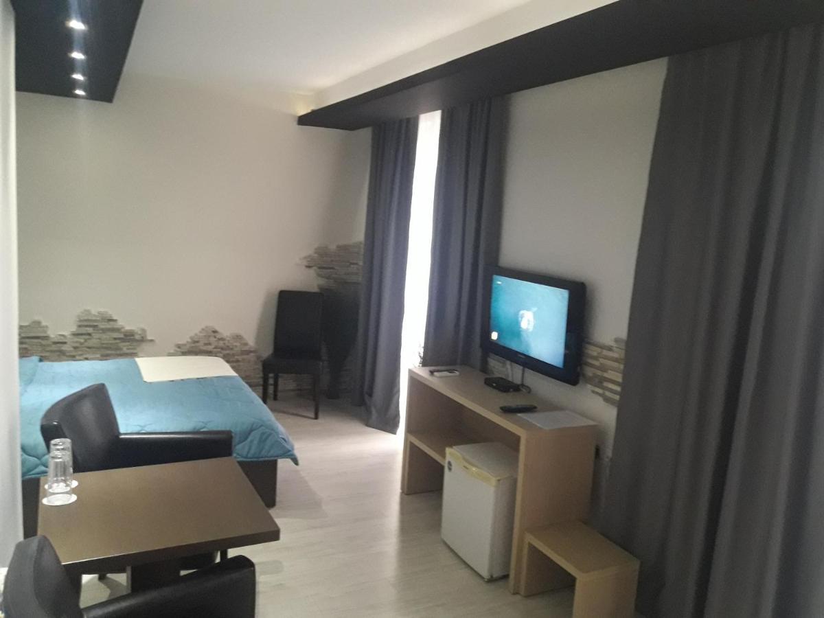 Hotel Prenociste Konstantin 2008 à Ni Extérieur photo
